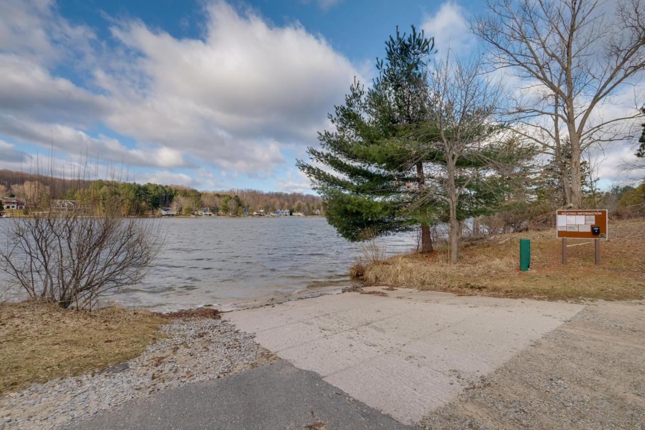 Clam Lake Vacation Rental With Deck And Shared Dock! Bellaire Exterior photo