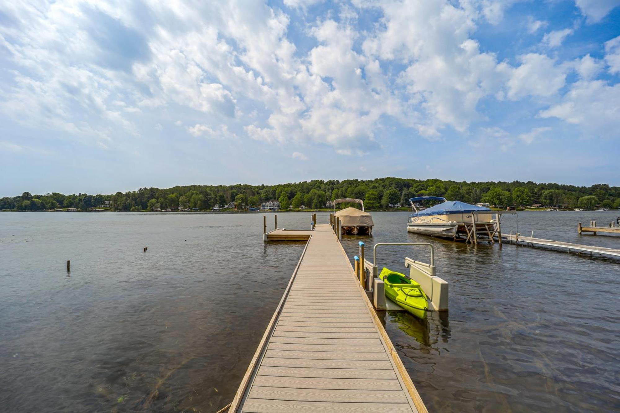 Clam Lake Vacation Rental With Deck And Shared Dock! Bellaire Exterior photo